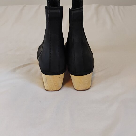 FRYE AND CO. Nubuck leather Black odessa chelsea bootie clog chunky wood sz W7.5 - Picture 5 of 10